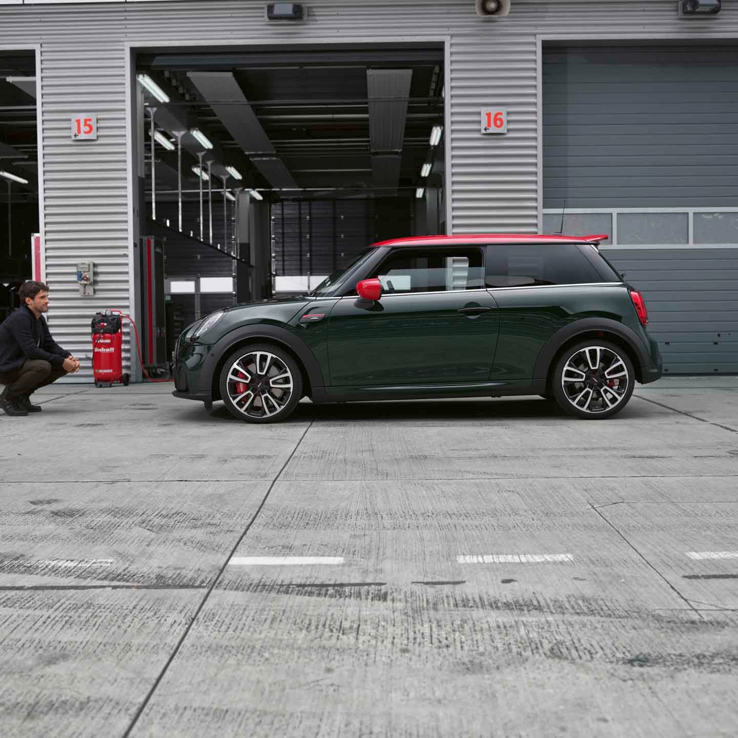 NOVO MINI JCW.